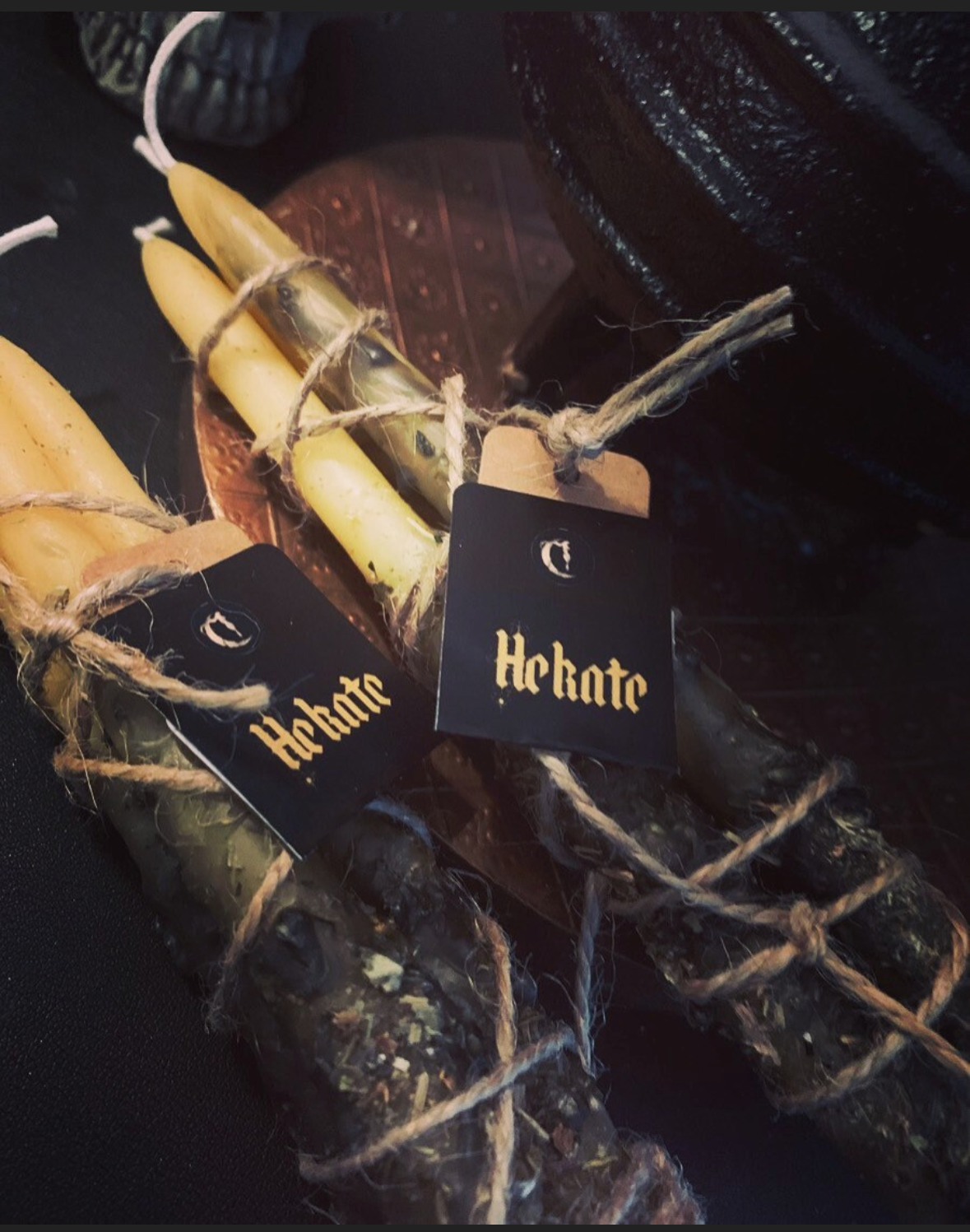 HEKATE CHIME CANDLE